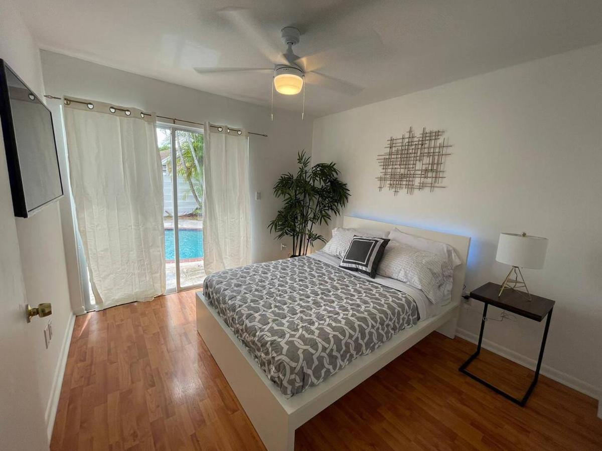 Kendall Keys Oasis Home W/ Pool, Theater & Arcade Miami Bagian luar foto
